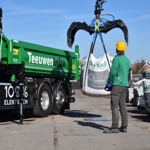 Teeuwen Infra Elektrische Knijperauto (5)